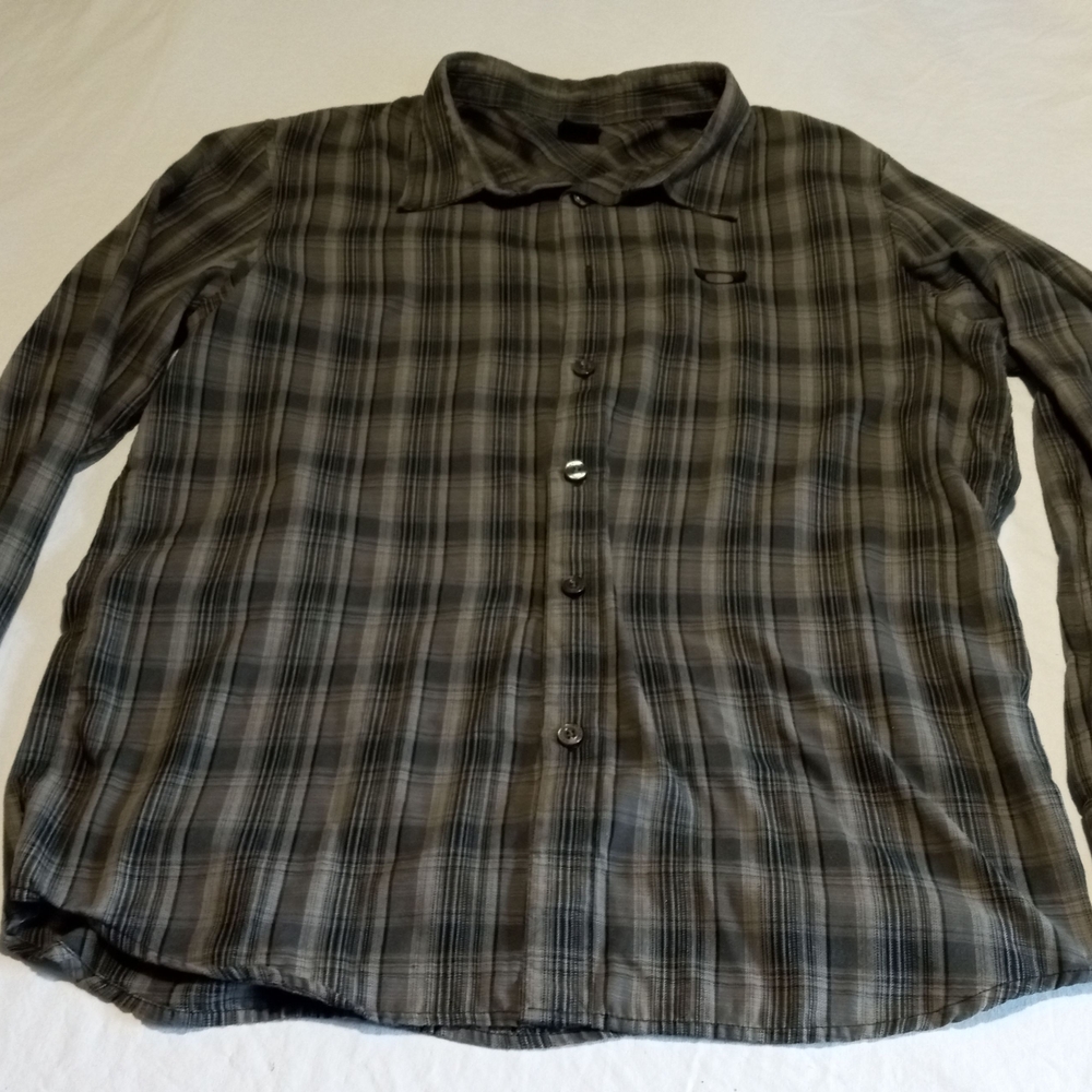Oakley Gray Plaid Casual Button Down Shirt